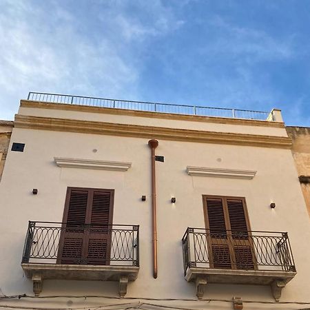 Casa Vacanze Al Trenta3 Marsala Ngoại thất bức ảnh