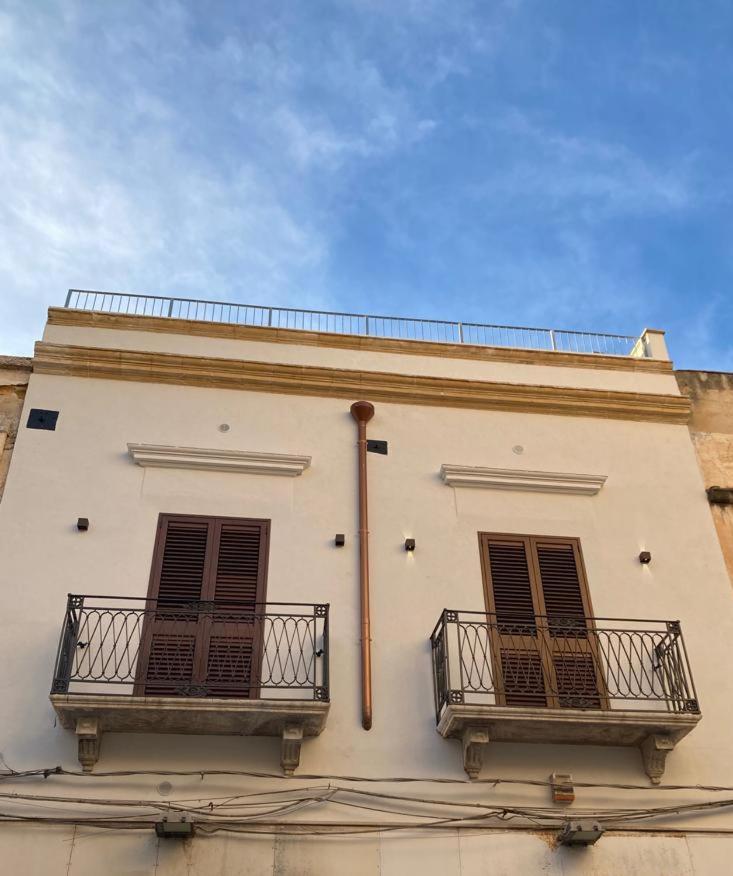 Casa Vacanze Al Trenta3 Marsala Ngoại thất bức ảnh